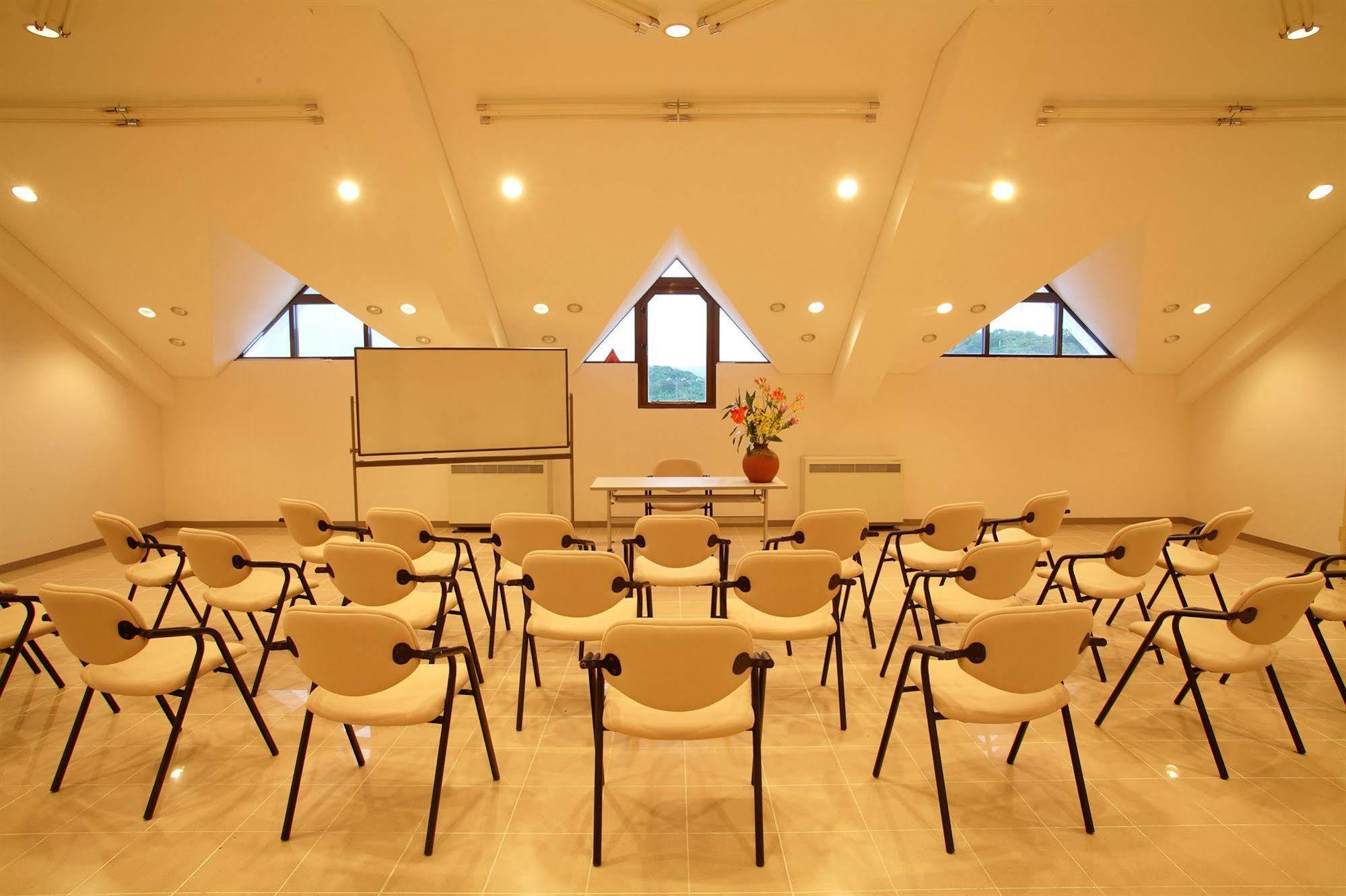 Kunigami Ada Garden Hotel Okinawa מראה חיצוני תמונה